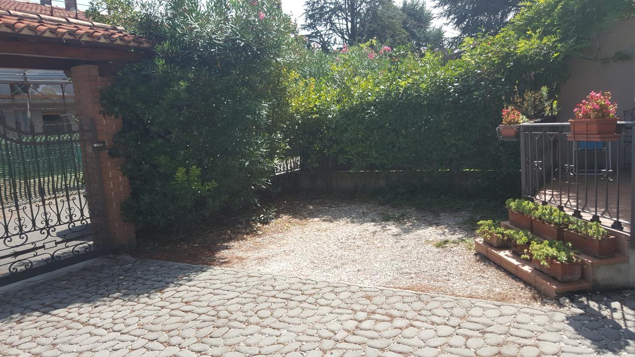 Villa Indipendente A Pochi Passi Dal Lago Сан Феличе дел Бенако Екстериор снимка